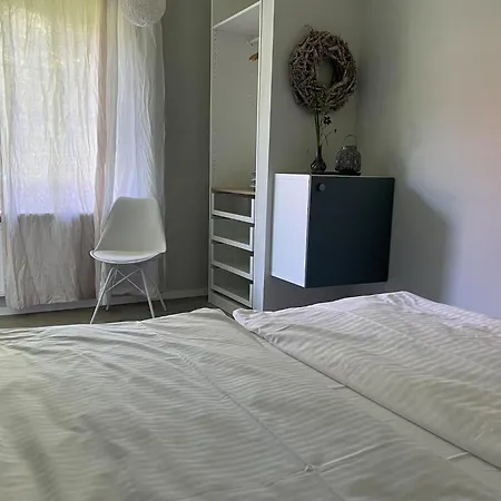 Serene In With Garden Apartman *